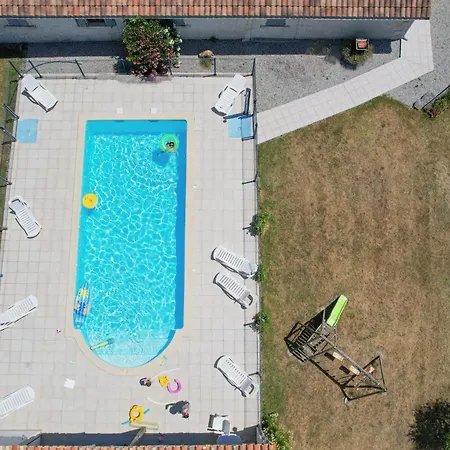 So Chez Penet 16 - Piscine Exterieure - Volley - 1h De Bordeaux - 30p Villa Berneuil (Charente)